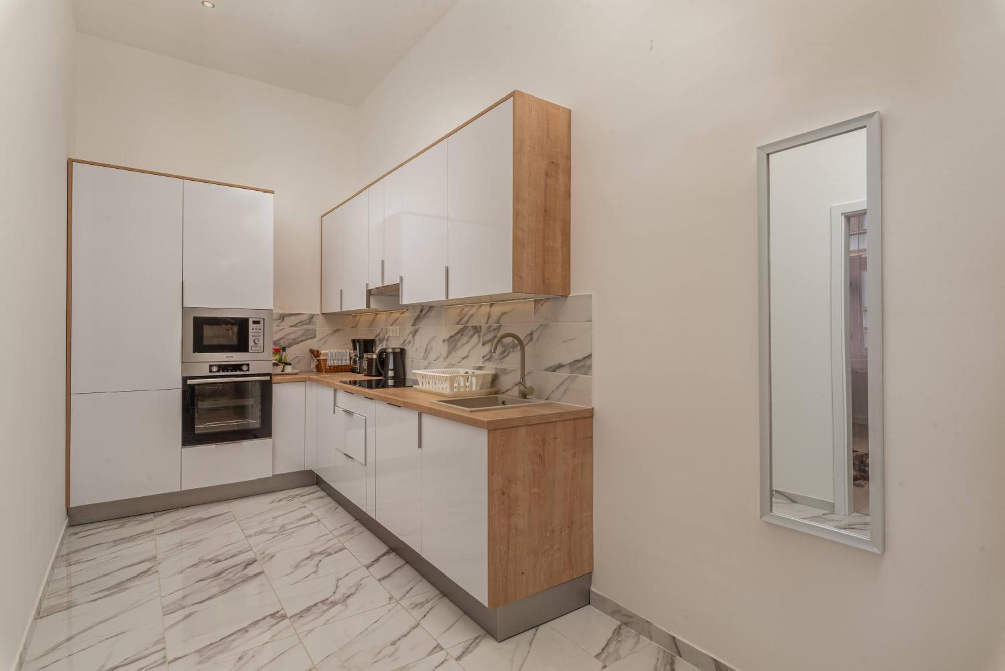 Apartment With 2 Bedrooms Near Gellert Thermal Bath 布达佩斯 外观 照片