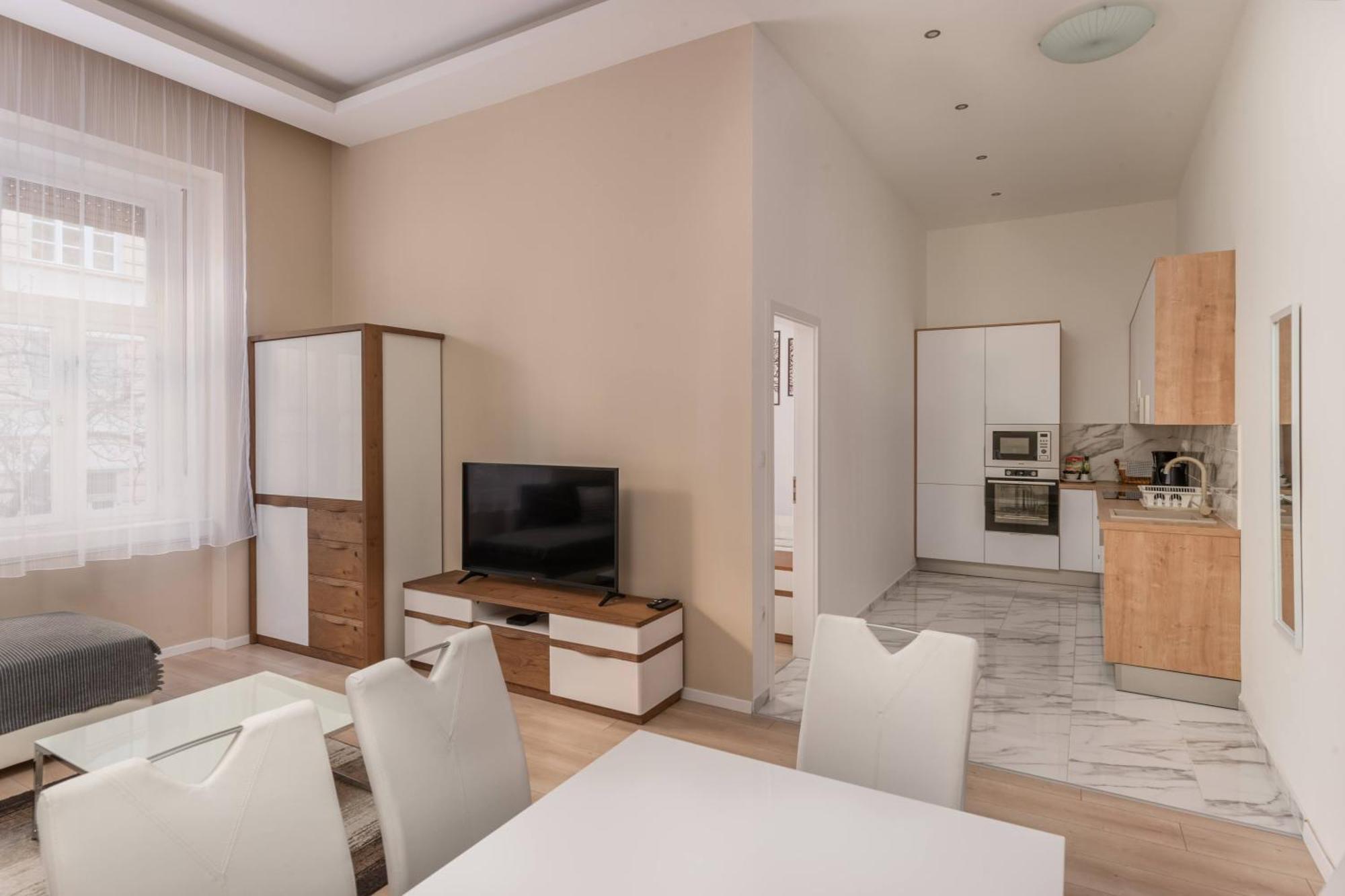 Apartment With 2 Bedrooms Near Gellert Thermal Bath 布达佩斯 外观 照片