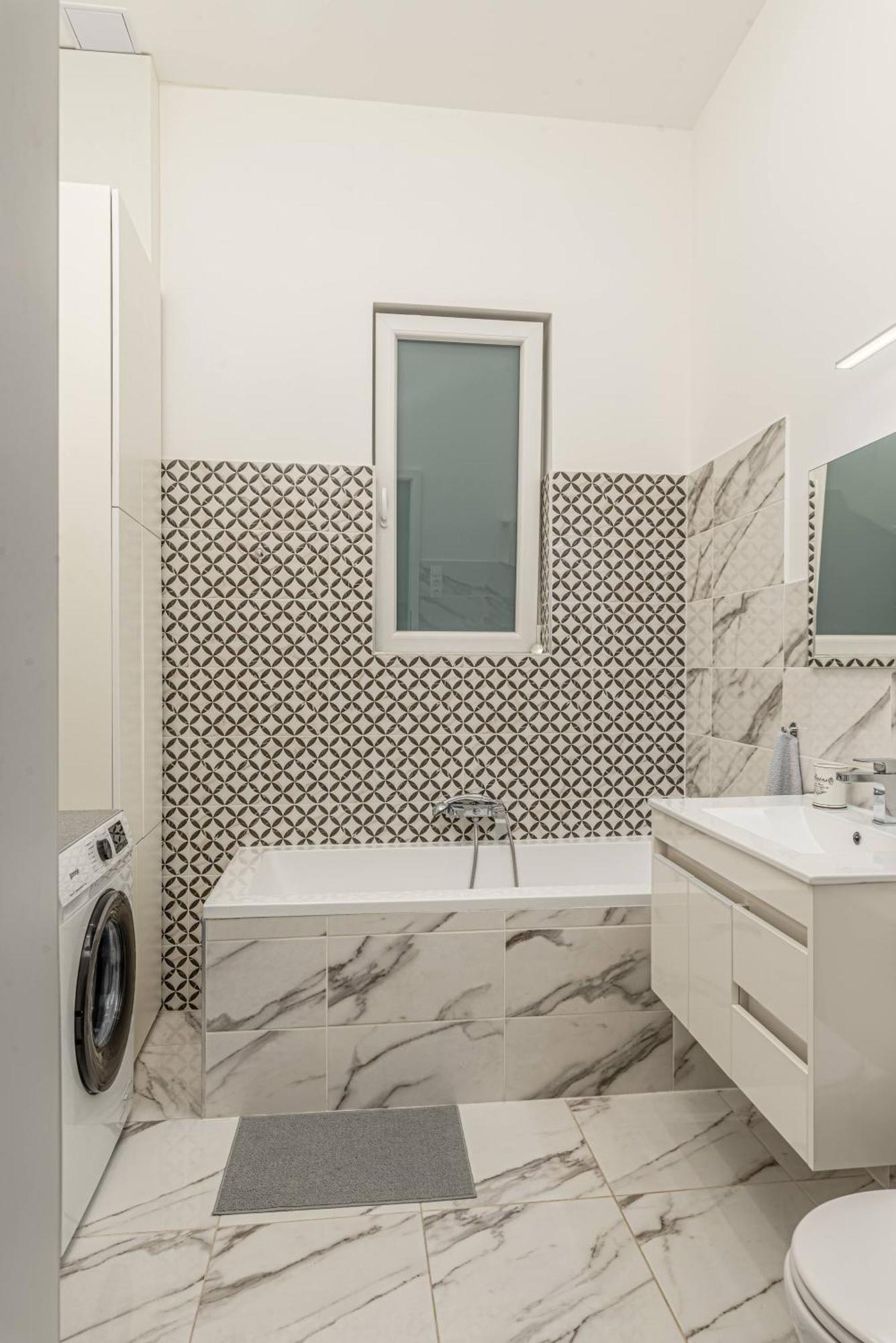 Apartment With 2 Bedrooms Near Gellert Thermal Bath 布达佩斯 外观 照片